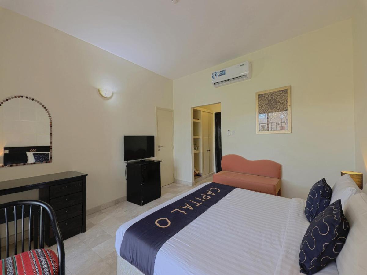 Capital O133 Al Sawadi Beach Resort & Spa Barka Luaran gambar
