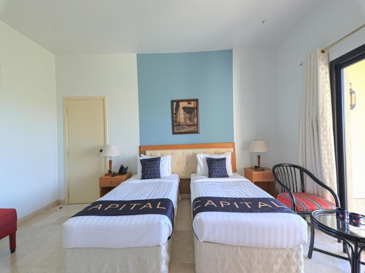 Capital O133 Al Sawadi Beach Resort & Spa Barka Luaran gambar